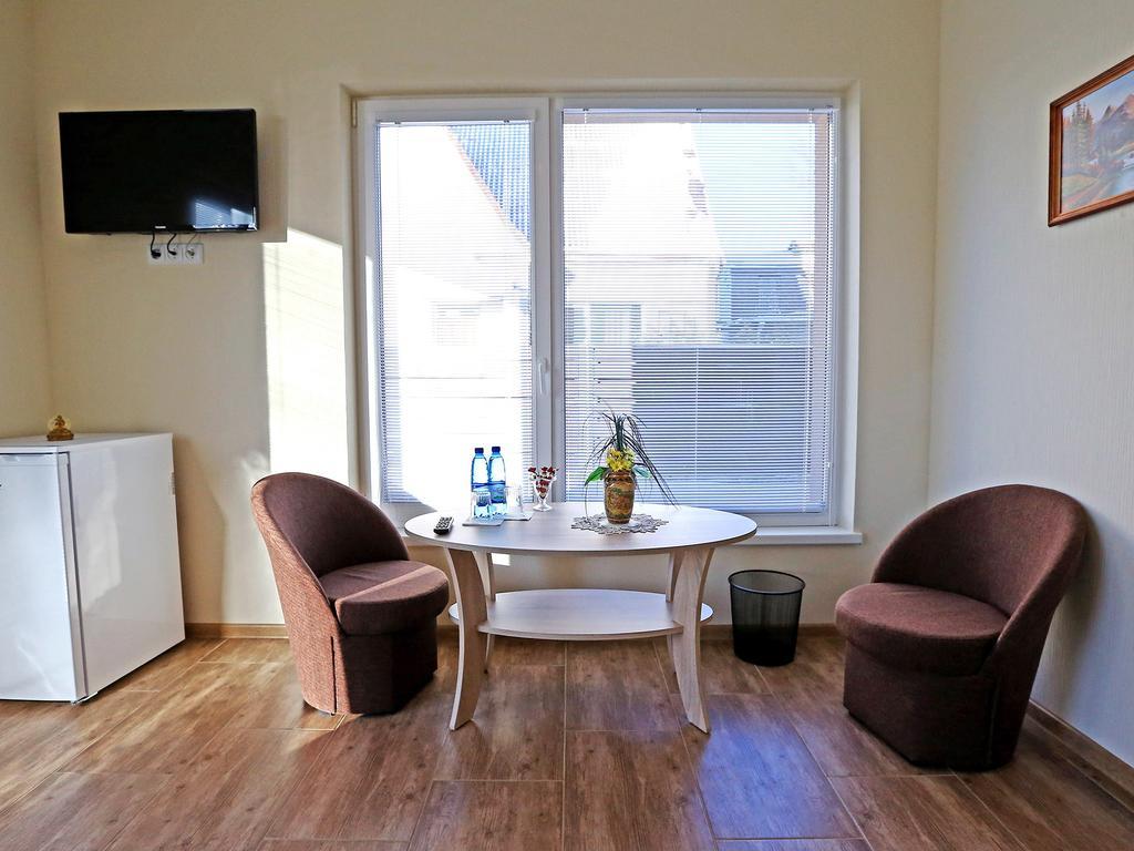Juro Guest House โชเล ภายนอก รูปภาพ