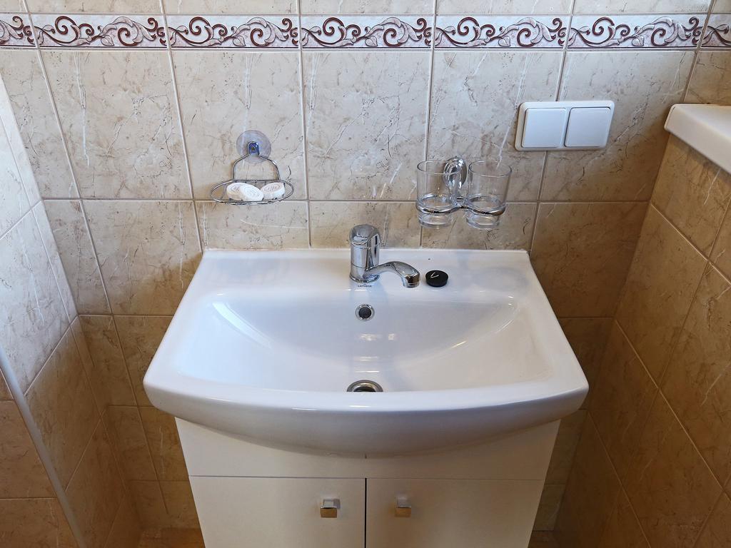 Juro Guest House โชเล ภายนอก รูปภาพ