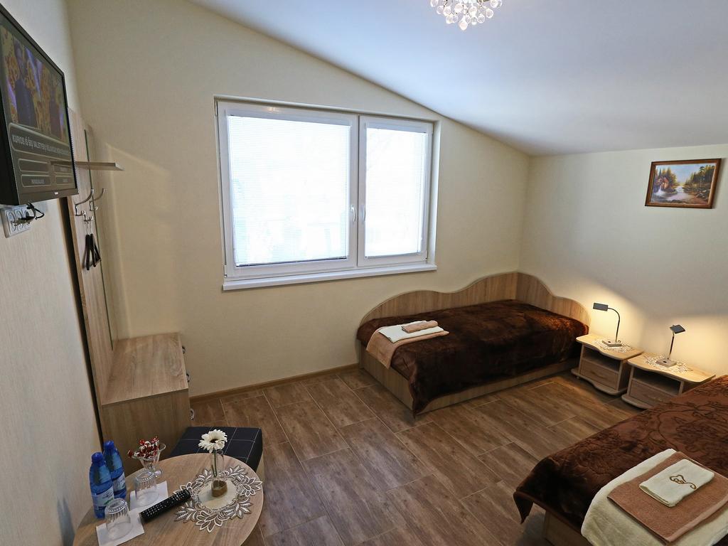 Juro Guest House โชเล ภายนอก รูปภาพ