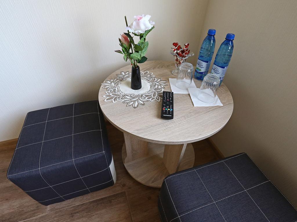 Juro Guest House โชเล ภายนอก รูปภาพ