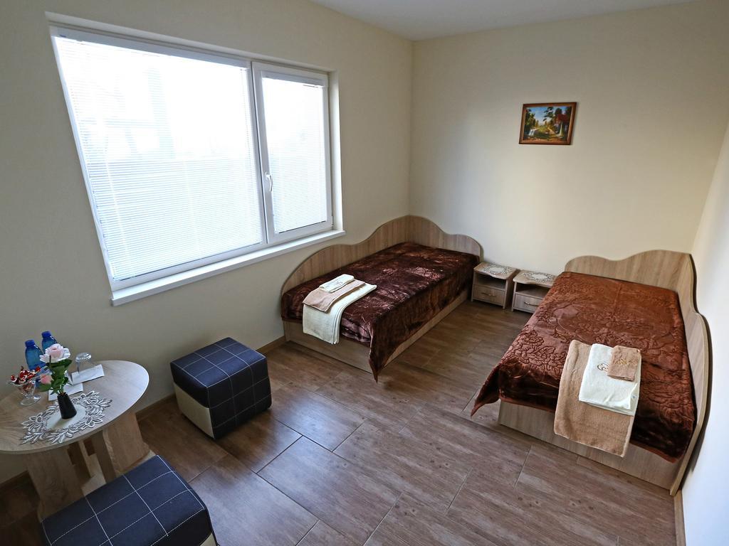 Juro Guest House โชเล ภายนอก รูปภาพ